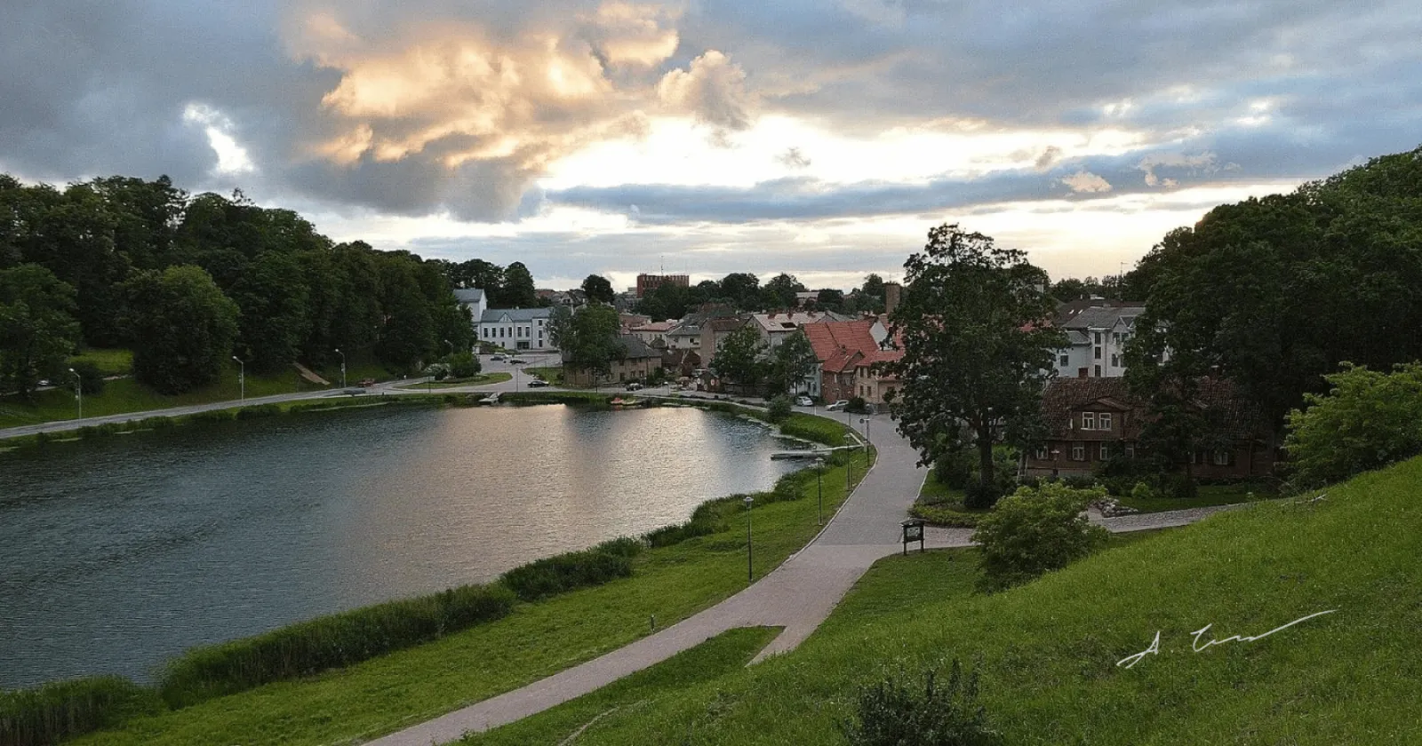 Talsi travel guide: a Latvian town of nine hills and two lakes